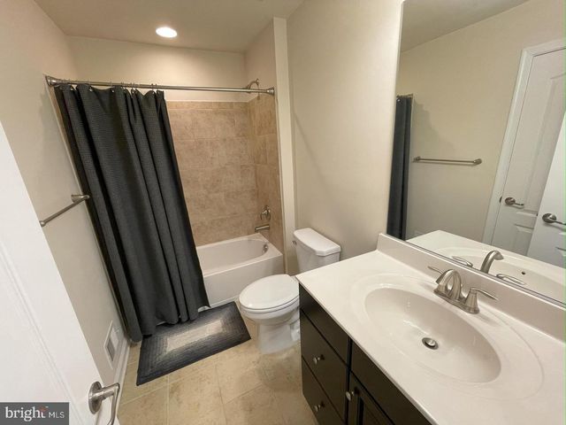 706 BUNKER LN, Fredericksburg, VA 22405
