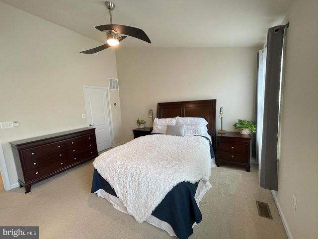 706 BUNKER LN, Fredericksburg, VA 22405