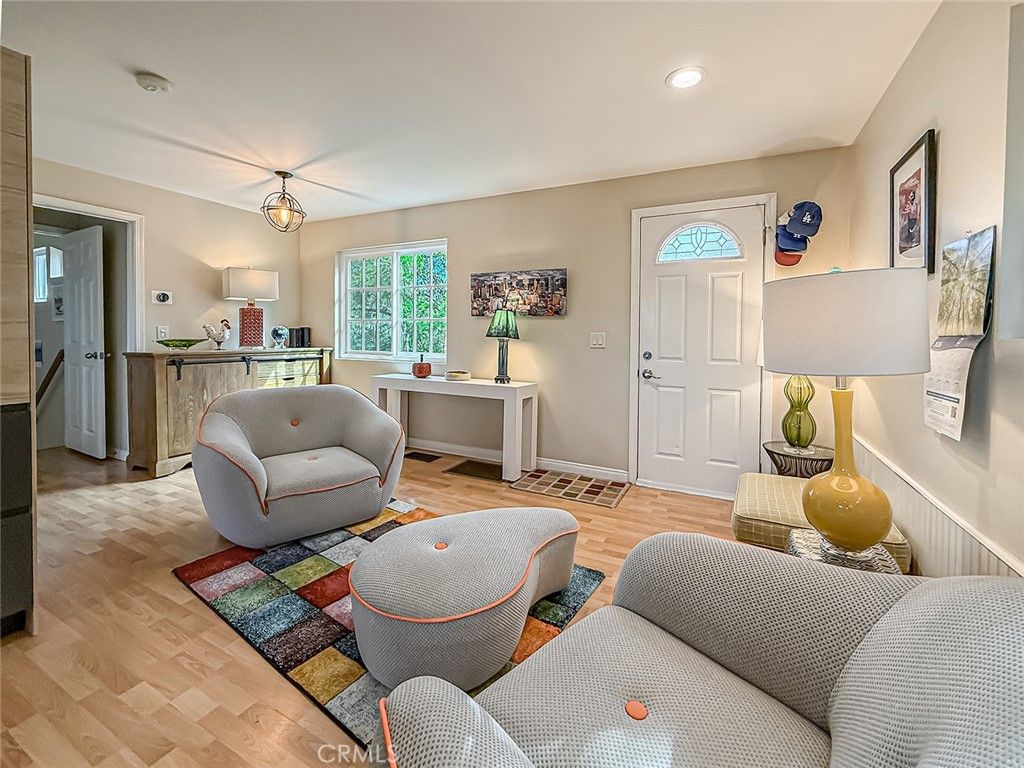 Image 10 of property listing at 1059 Alta Vista, Simi Valley, CA 93063