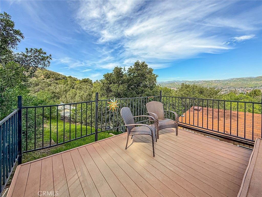 Image 22 of property listing at 1059 Alta Vista, Simi Valley, CA 93063