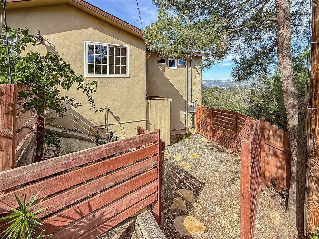 Image 28 of property listing at 1059 Alta Vista, Simi Valley, CA 93063