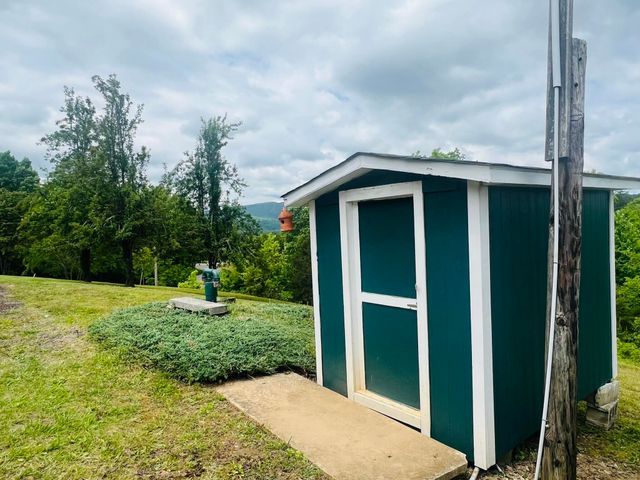 105 Lola Drive, Farner, TN 37333