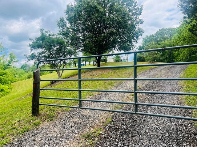 105 Lola Drive, Farner, TN 37333