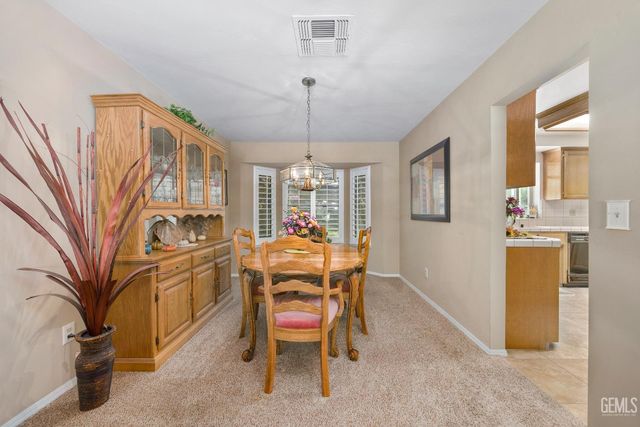 7421 Feather River Drive, Bakersfield, CA 93308