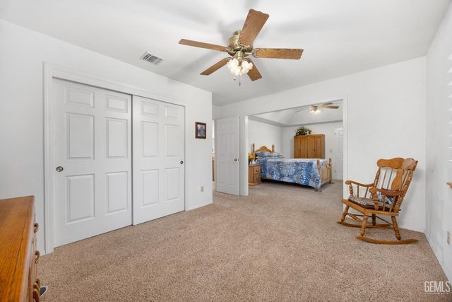 7421 Feather River Drive, Bakersfield, CA 93308