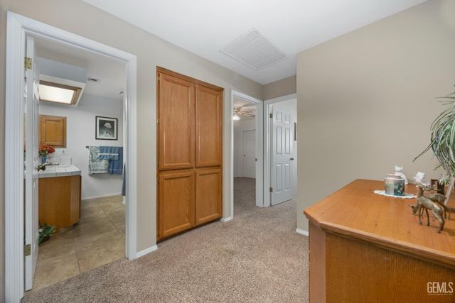 7421 Feather River Drive, Bakersfield, CA 93308