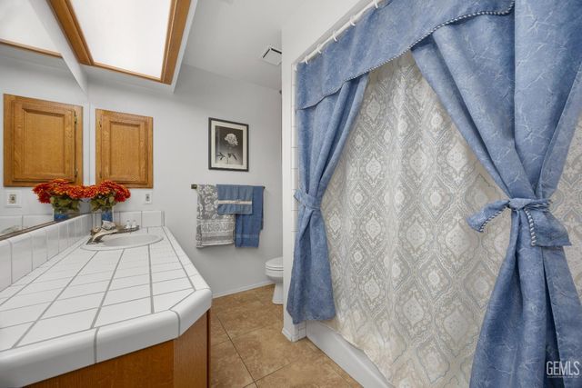 7421 Feather River Drive, Bakersfield, CA 93308