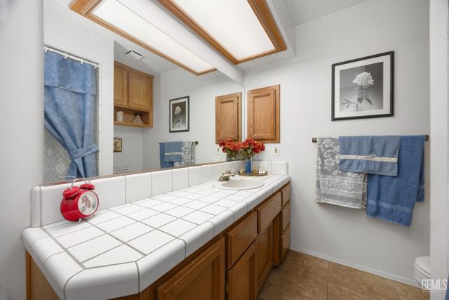 7421 Feather River Drive, Bakersfield, CA 93308