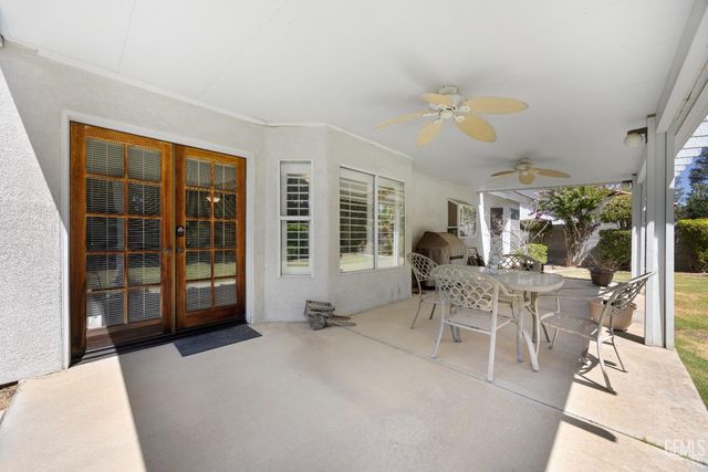 7421 Feather River Drive, Bakersfield, CA 93308