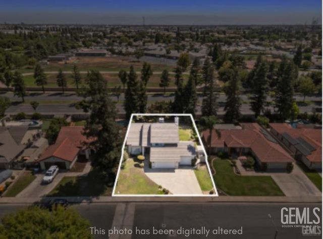 7421 Feather River Drive, Bakersfield, CA 93308