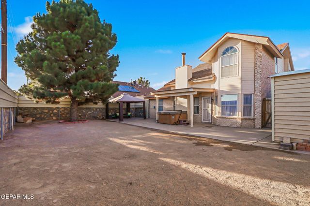 390 BRILL Circle, Horizon City, TX 79928