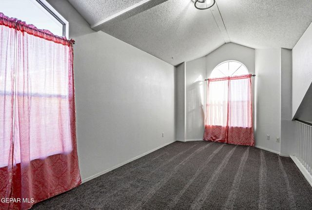 390 BRILL Circle, Horizon City, TX 79928