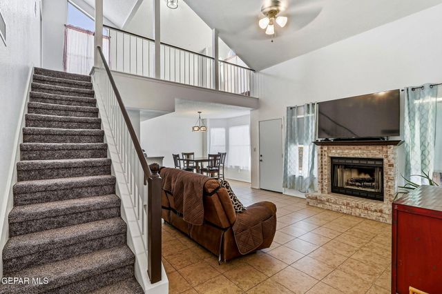 390 BRILL Circle, Horizon City, TX 79928