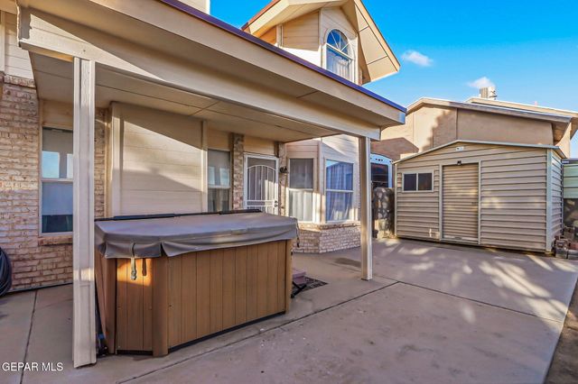 390 BRILL Circle, Horizon City, TX 79928