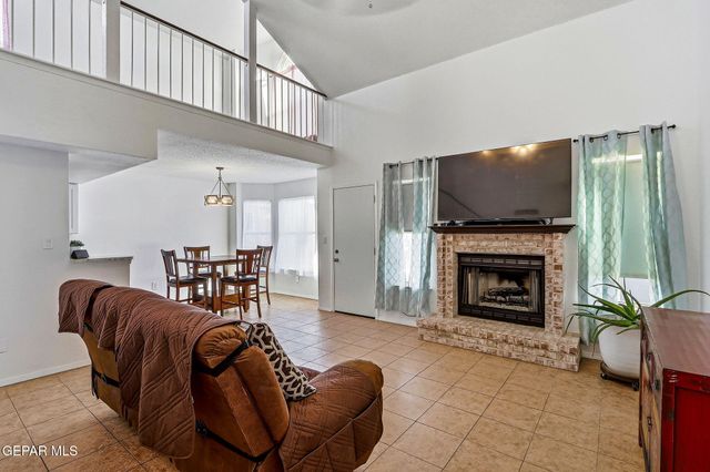 390 BRILL Circle, Horizon City, TX 79928