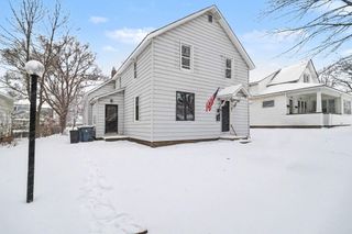 709 E Loomis Street, Ludington, MI 49431