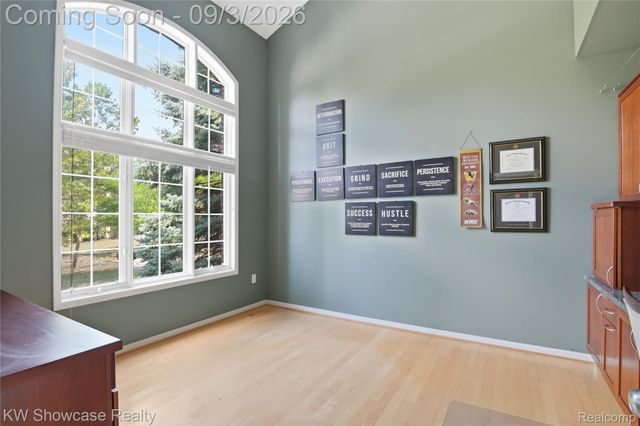 31132 LAGOON Drive, Novi, MI 48377