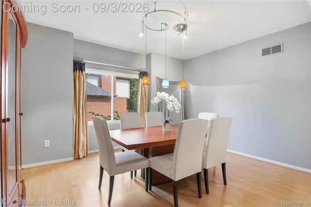 31132 LAGOON Drive, Novi, MI 48377