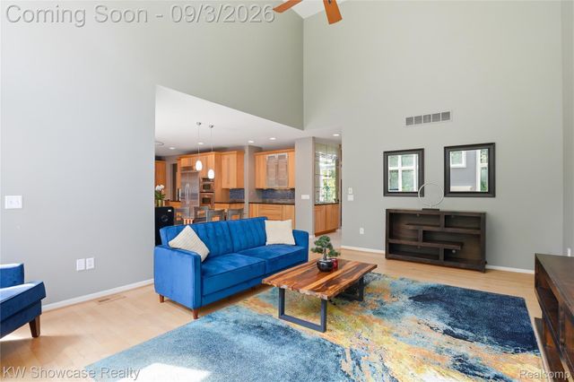 31132 LAGOON Drive, Novi, MI 48377