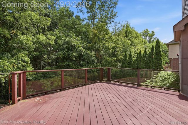 31132 LAGOON Drive, Novi, MI 48377