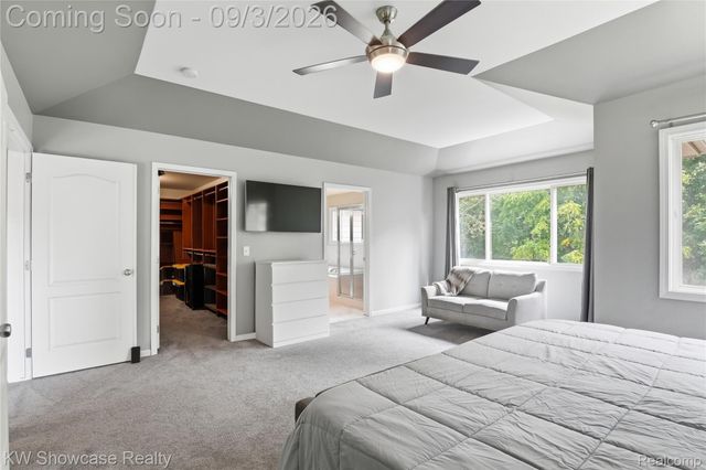 31132 LAGOON Drive, Novi, MI 48377