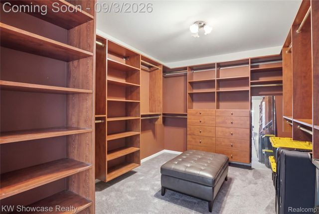 31132 LAGOON Drive, Novi, MI 48377