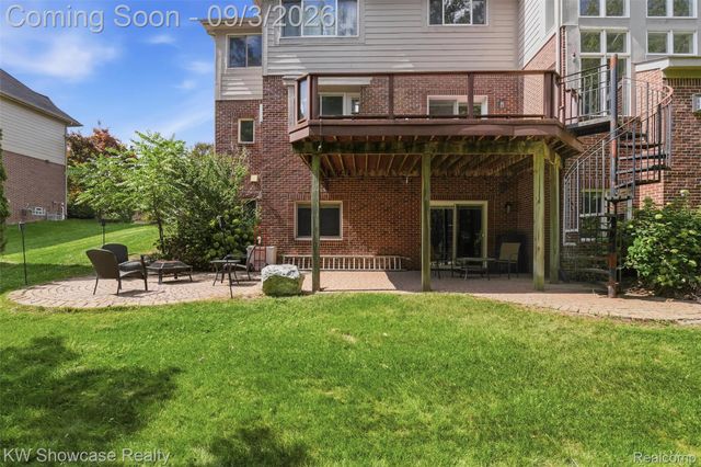 31132 LAGOON Drive, Novi, MI 48377