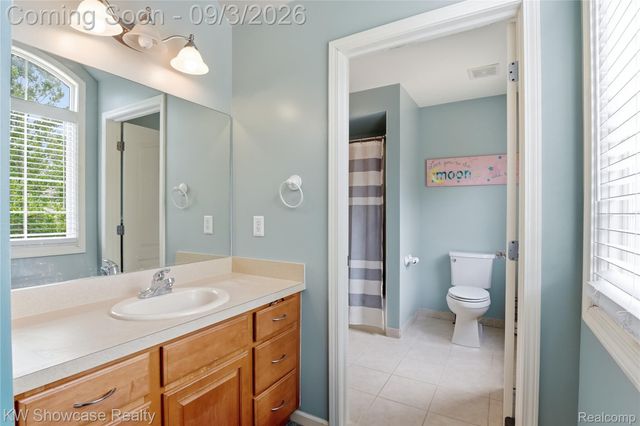 31132 LAGOON Drive, Novi, MI 48377