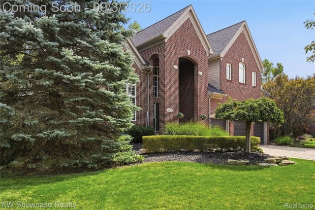 31132 LAGOON Drive, Novi, MI 48377