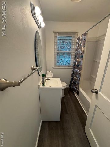 20200 Westhampton Avenue, Southfield, MI 48075