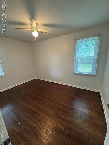 20200 Westhampton Avenue, Southfield, MI 48075