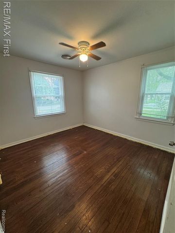 20200 Westhampton Avenue, Southfield, MI 48075