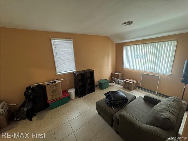 20200 Westhampton Avenue, Southfield, MI 48075