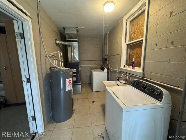 20200 Westhampton Avenue, Southfield, MI 48075