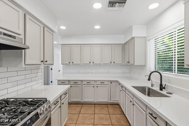 6314 W LAMAR Road, Glendale, AZ 85301