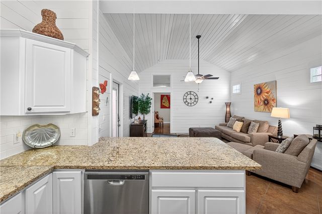 2212 State Highway 361 208, Port Aransas, TX 78373