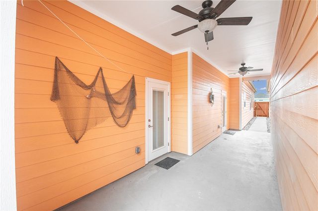 2212 State Highway 361 208, Port Aransas, TX 78373
