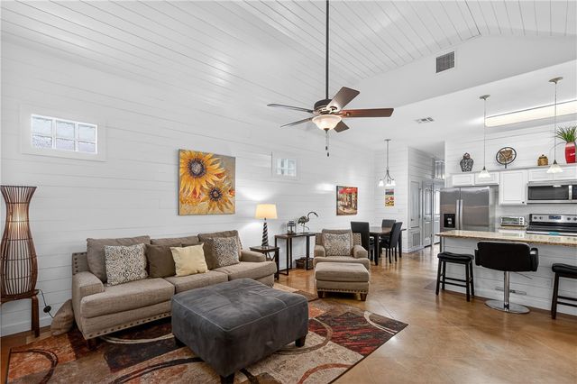 2212 State Highway 361 208, Port Aransas, TX 78373