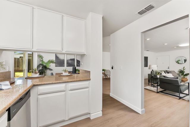 9456 Williamette Way, Sacramento, CA 95826