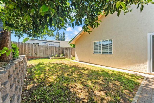 9456 Williamette Way, Sacramento, CA 95826