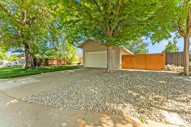 9456 Williamette Way, Sacramento, CA 95826