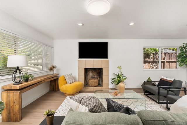 9456 Williamette Way, Sacramento, CA 95826