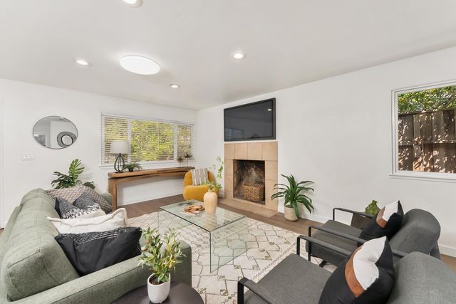 9456 Williamette Way, Sacramento, CA 95826