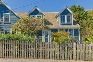 28 Commercial Street 2, Provincetown, MA 02657