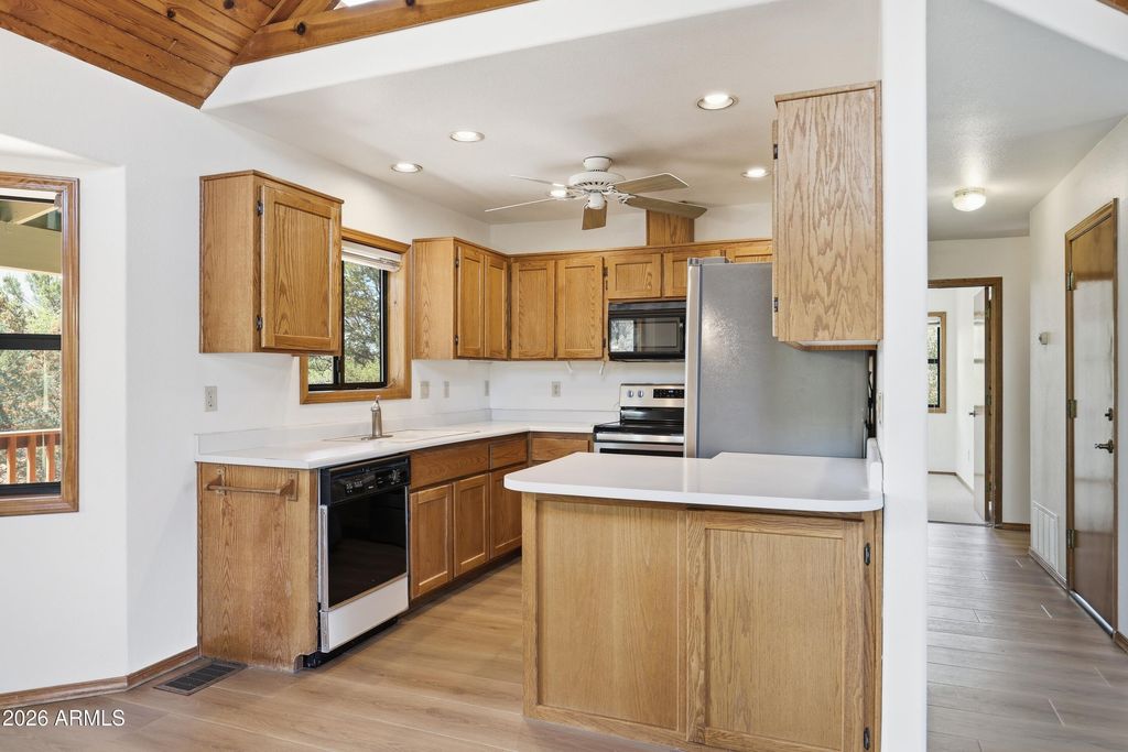 Image 11 of property listing at 1405 E Graham Ranch Trail, Payson, AZ 85541