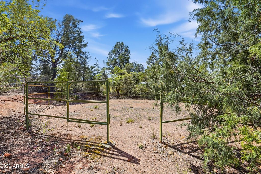 Image 38 of property listing at 1405 E Graham Ranch Trail, Payson, AZ 85541