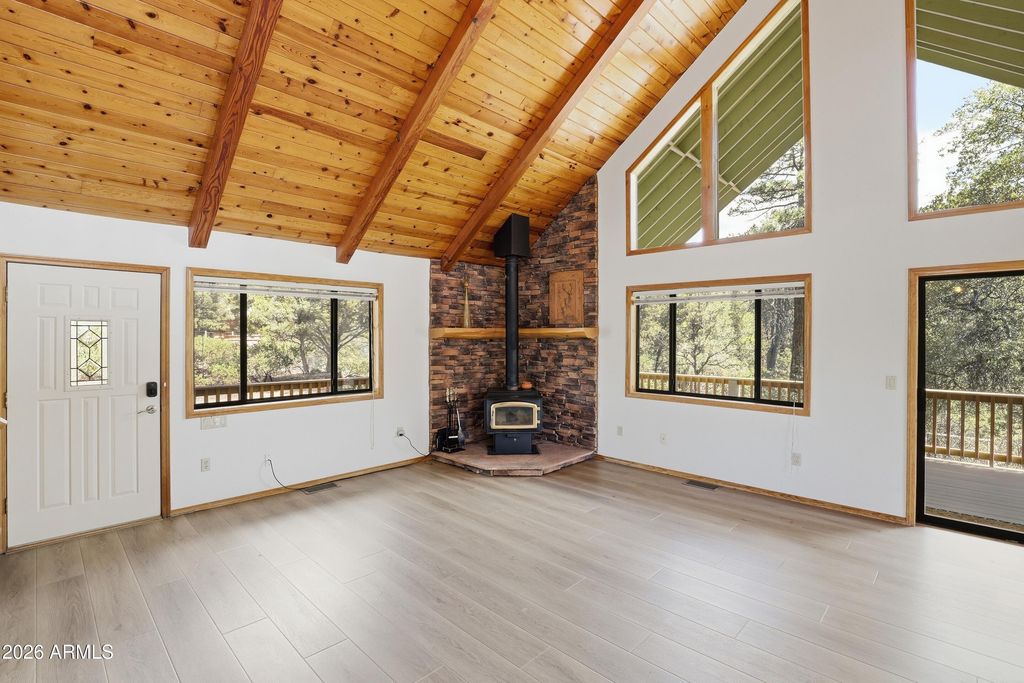 Image 4 of property listing at 1405 E Graham Ranch Trail, Payson, AZ 85541