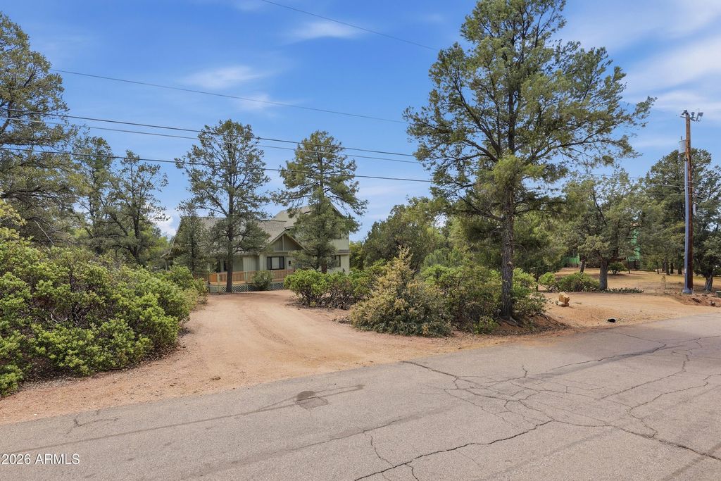 Image 40 of property listing at 1405 E Graham Ranch Trail, Payson, AZ 85541
