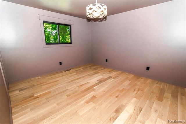 1138 Baldwin Road, Lapeer, MI 48446