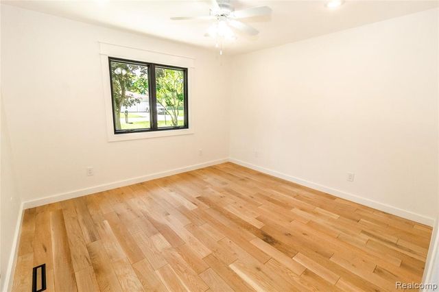 1138 Baldwin Road, Lapeer, MI 48446